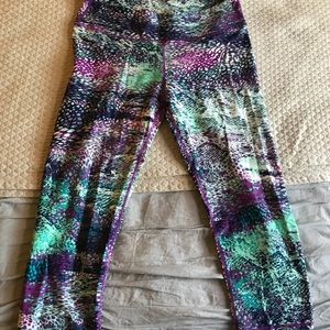Fabletics crops- never worn